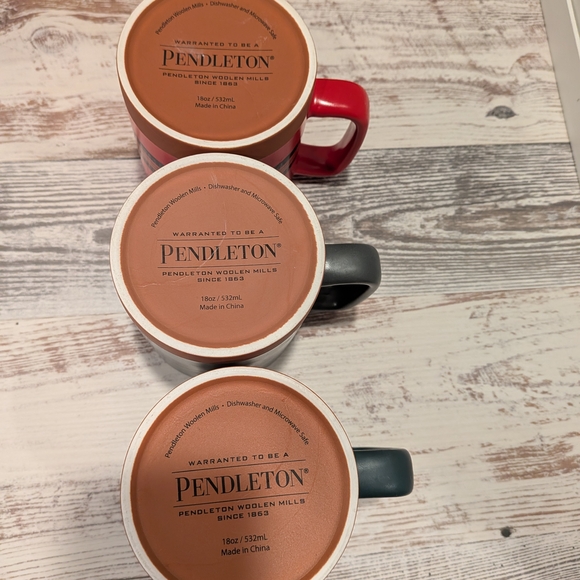 Pendleton Red, Gray, and Green Mugs 18 Ounce - Picture 5 of 8